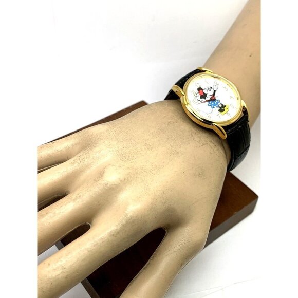 Disney Women's Watch Minnie Mouse WDS000410 Quartz Gold 35mm Black Leather Strap - Picture 4 of 13